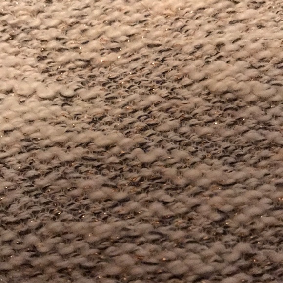 Gold Threaded Top - Picture 4 of 4